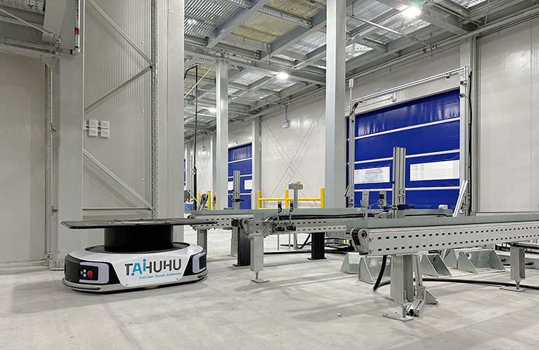 Geek+ adds mobile robots to TAHUHU cold chain facility - Whserobotics